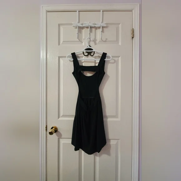 LBD - Picture 2 of 2